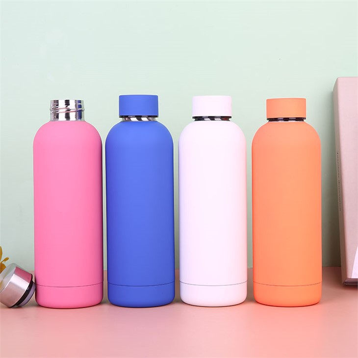 डबल वॉल इंसुलेटेड स्पोर्ट्स बॉटल